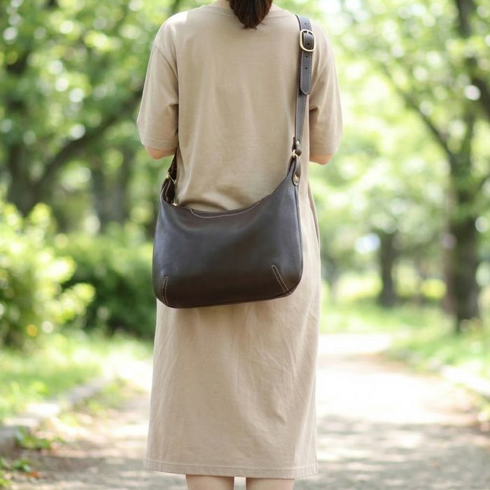 薄マチショルダーバッグM｜PORCO ROSSO