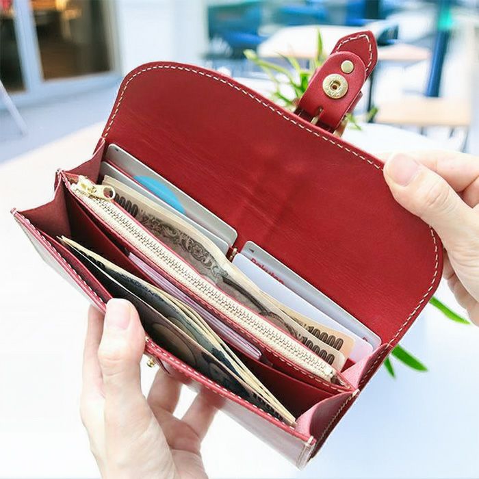 PORCO ROSSO／ベルテッド長財布