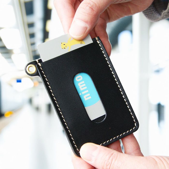 PORCO ROSSO／ハトメ付き縦型パスケース