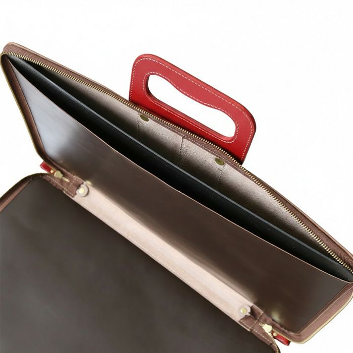 ラウンドZIPドキュメントケースA3E｜PORCO ROSSO