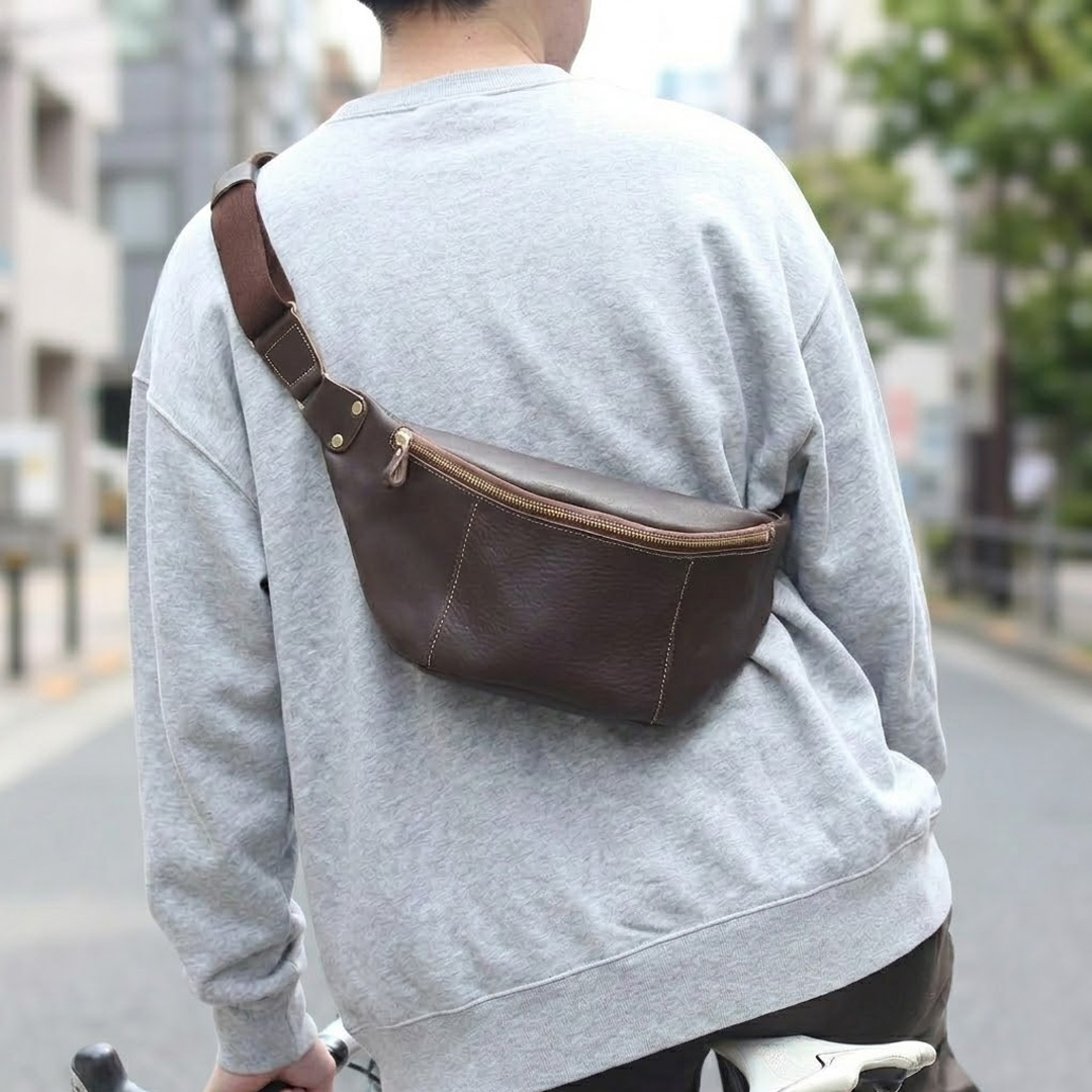 ボディバッグ