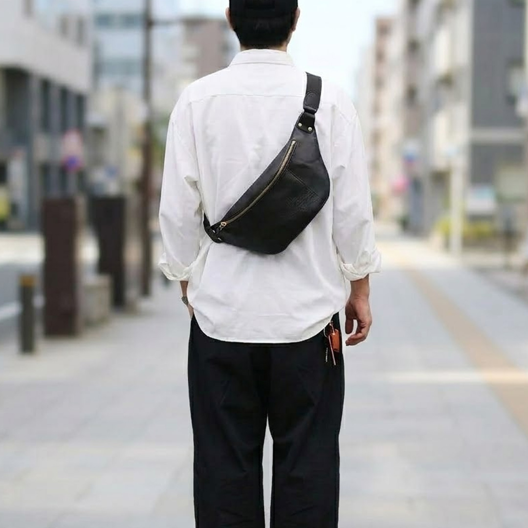 ボディバッグ