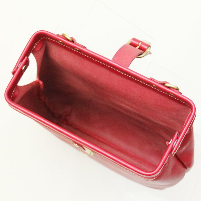 レザー製レッドがま口バッグ Goichi