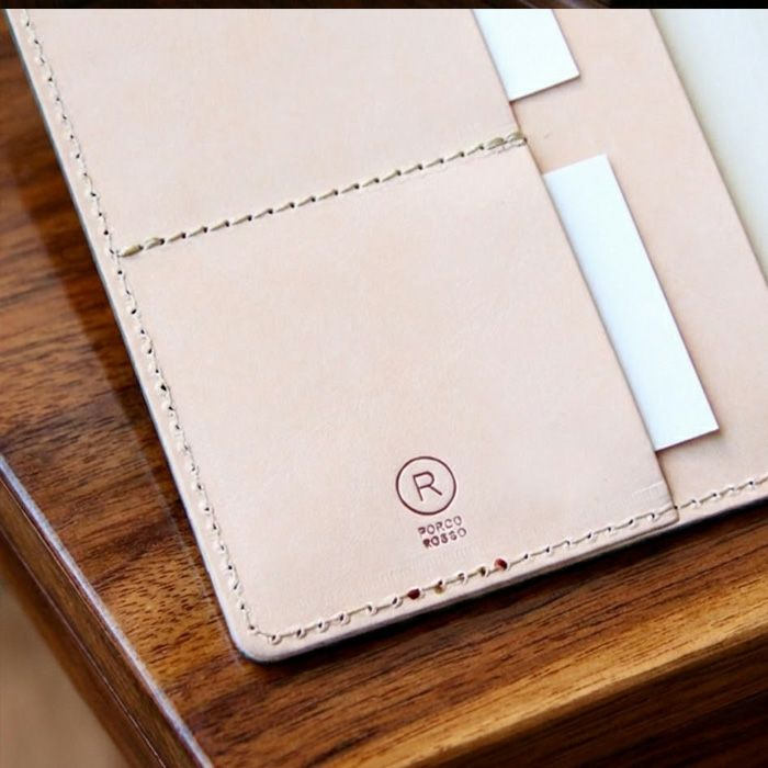 公式サイト・薬院本店限定/ルガトショルダー／フラップ手帳カバーM