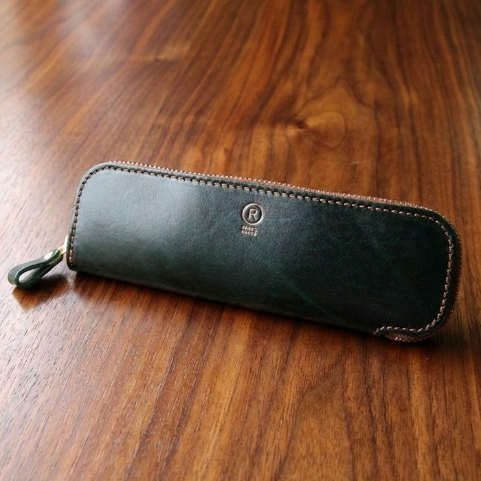 公式サイト・薬院本店限定/ルガトショルダー／トレーペンケース